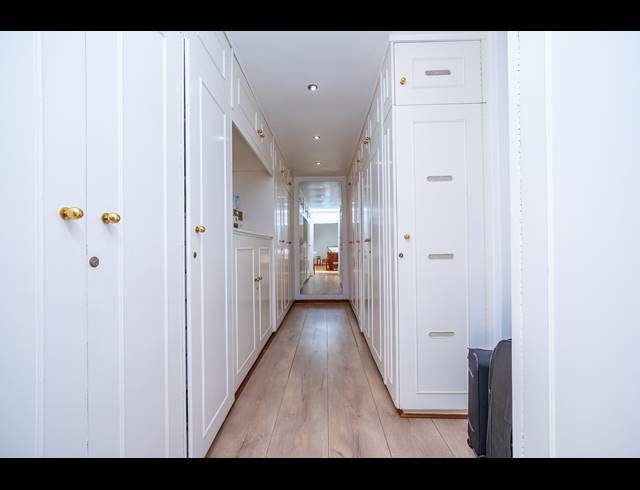 5 BEDROOM FREEHOLD FOR SALE IN NORTHCLIFF